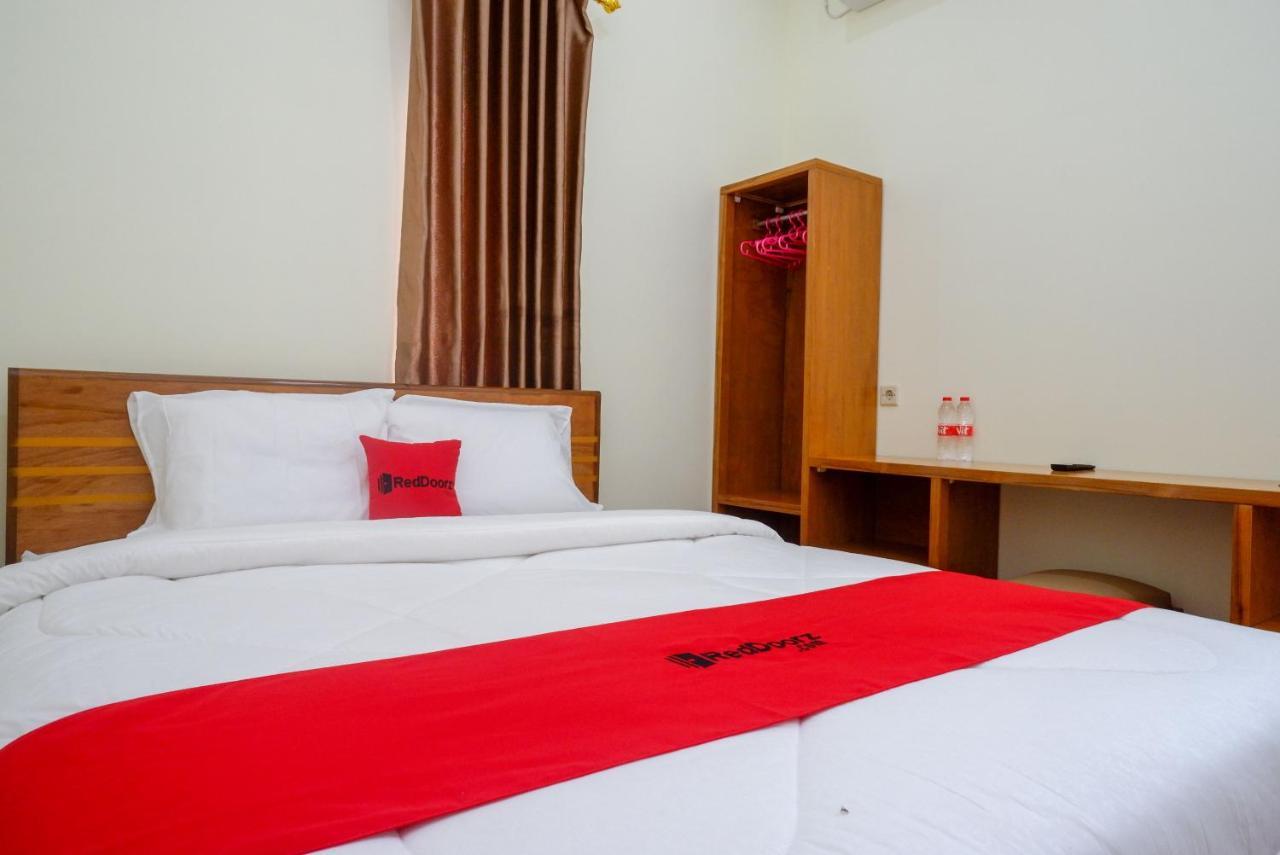 Reddoorz Near Rita Supermall Purwokerto 2 ภายนอก รูปภาพ