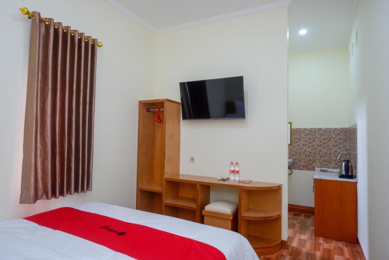 Reddoorz Near Rita Supermall Purwokerto 2 ภายนอก รูปภาพ