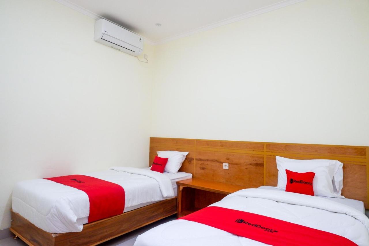 Reddoorz Near Rita Supermall Purwokerto 2 ภายนอก รูปภาพ
