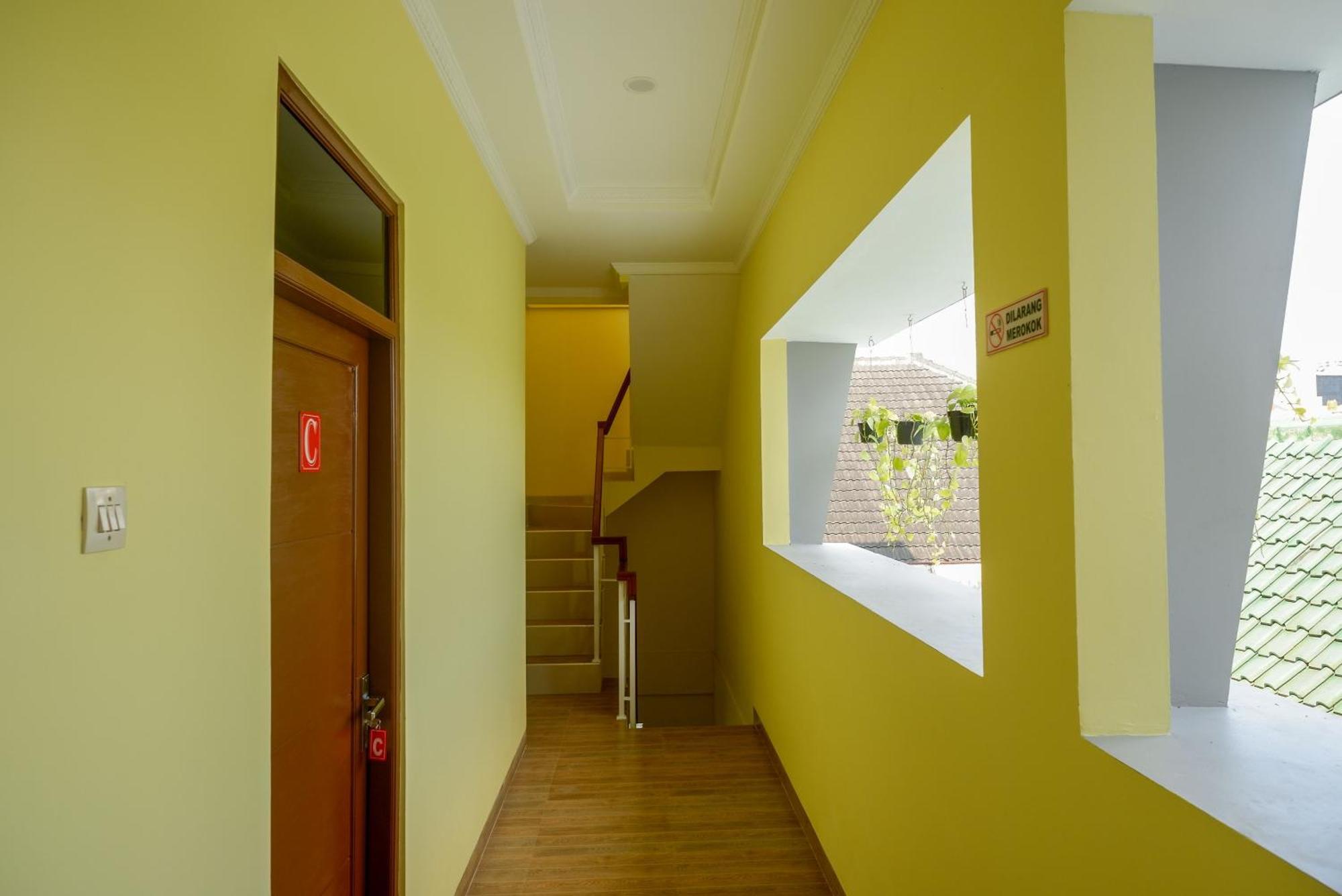 Reddoorz Near Rita Supermall Purwokerto 2 ภายนอก รูปภาพ
