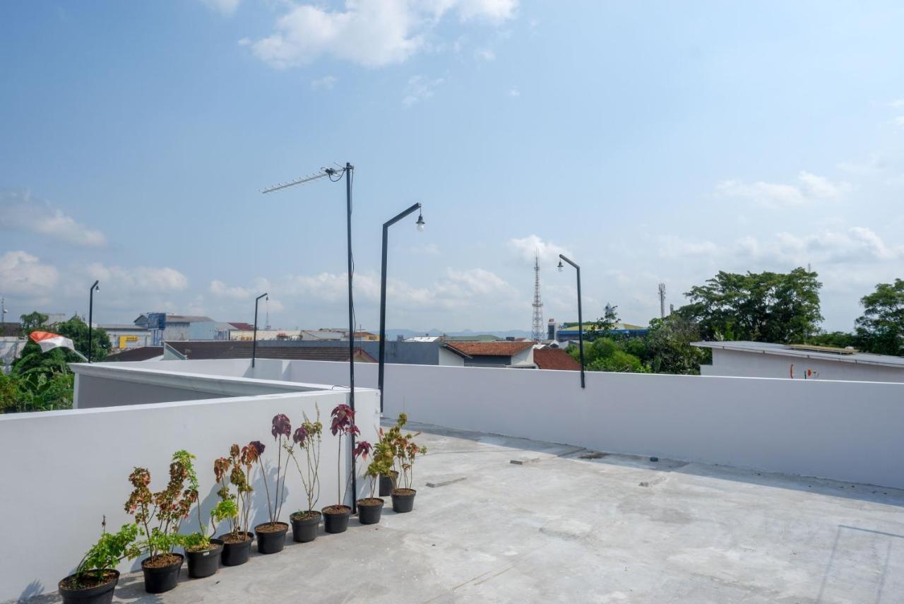 Reddoorz Near Rita Supermall Purwokerto 2 ภายนอก รูปภาพ