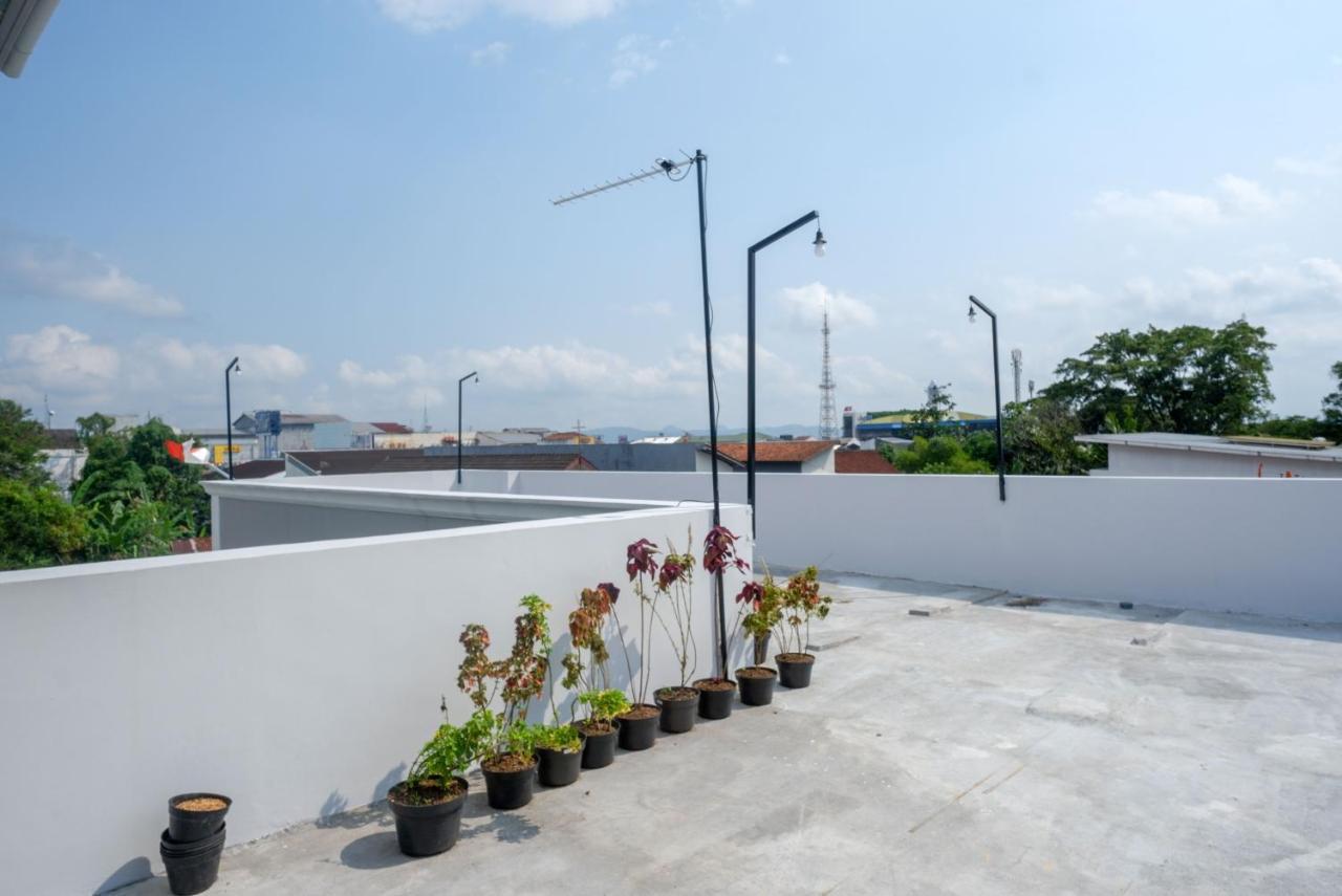 Reddoorz Near Rita Supermall Purwokerto 2 ภายนอก รูปภาพ