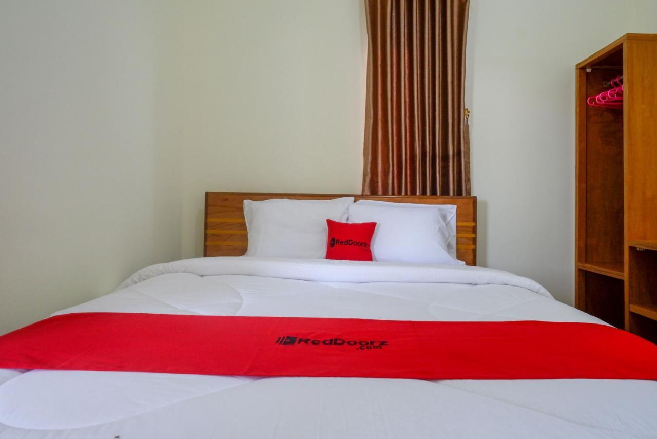 Reddoorz Near Rita Supermall Purwokerto 2 ภายนอก รูปภาพ