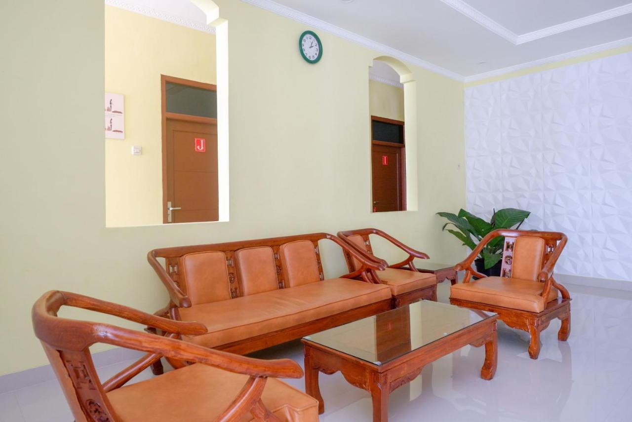 Reddoorz Near Rita Supermall Purwokerto 2 ภายนอก รูปภาพ