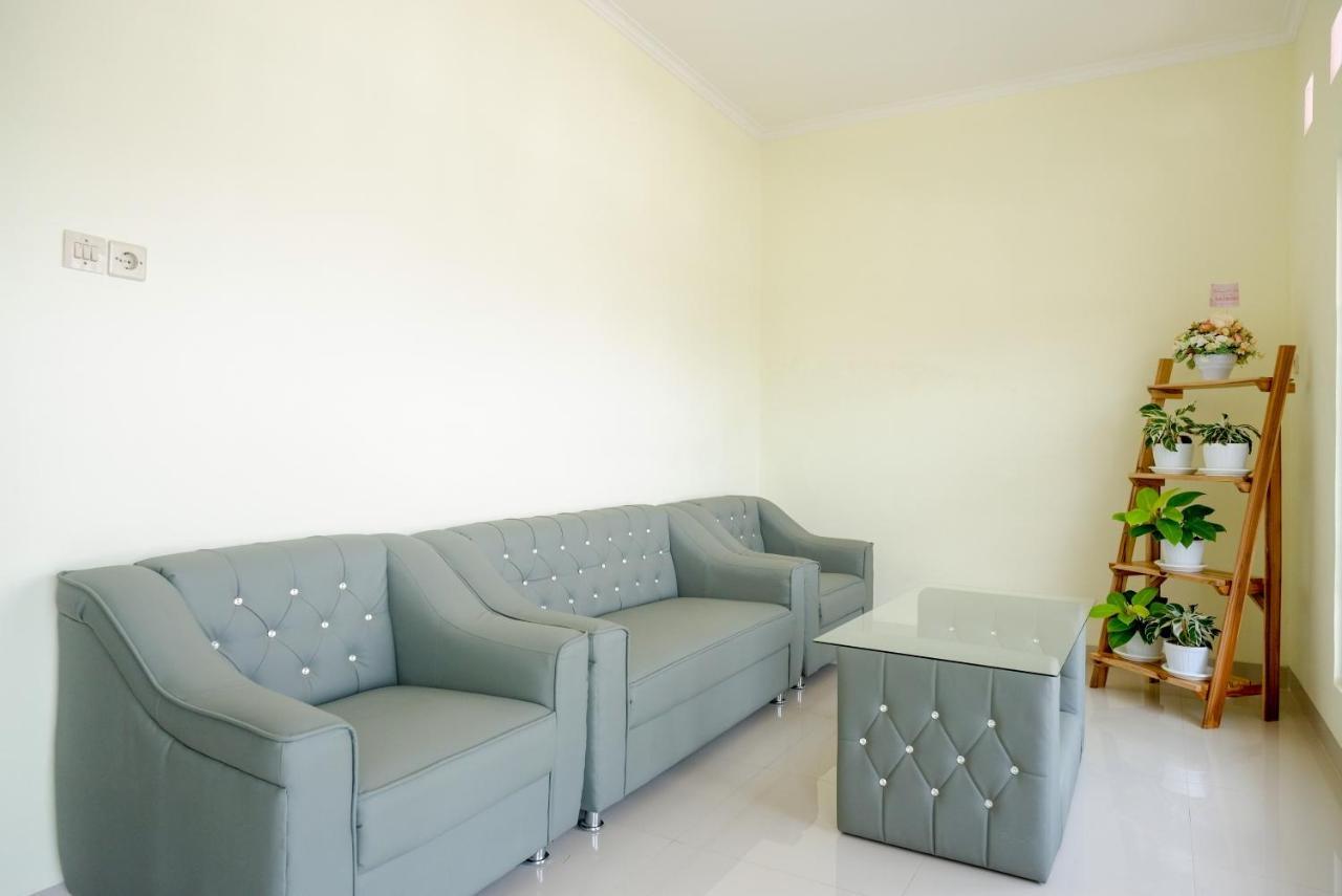 Reddoorz Near Rita Supermall Purwokerto 2 ภายนอก รูปภาพ